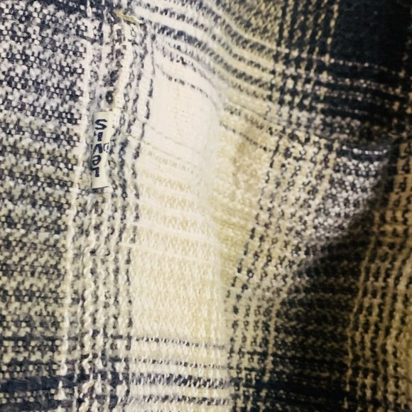 LEVI’S thick Plaid flannel button-down collared work Shirt large men’s - Picture 2 of 6